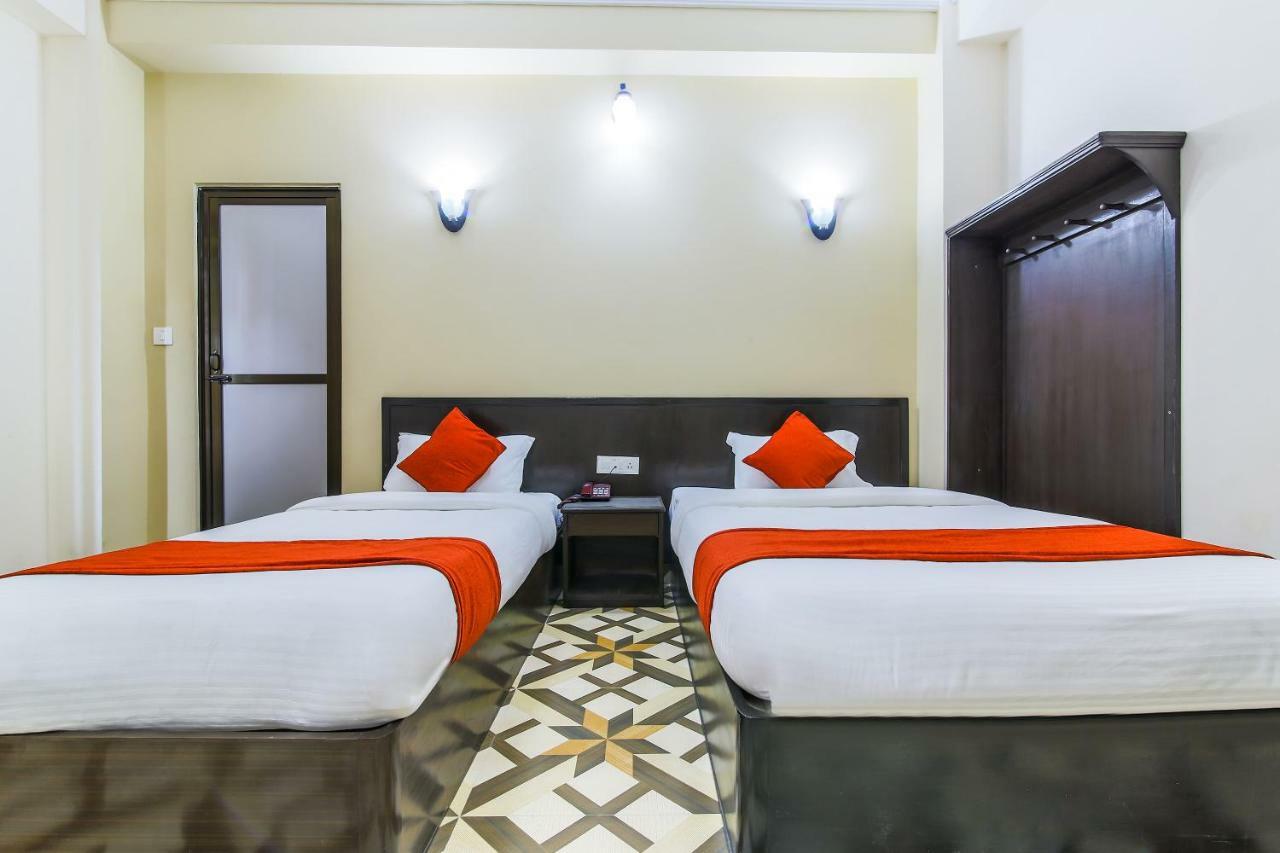 Oyo 315 Aadarsha Inn Рамміндей Екстер'єр фото